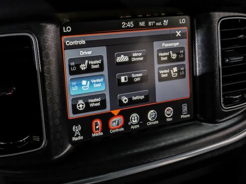 Used 2015 Dodge Charger R/T w/ Plus Group RWD image 38
