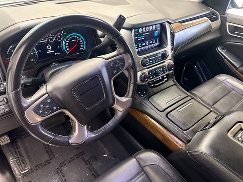 Used 2019 GMC Yukon Denali w/ Denali Ultimate Package image 7