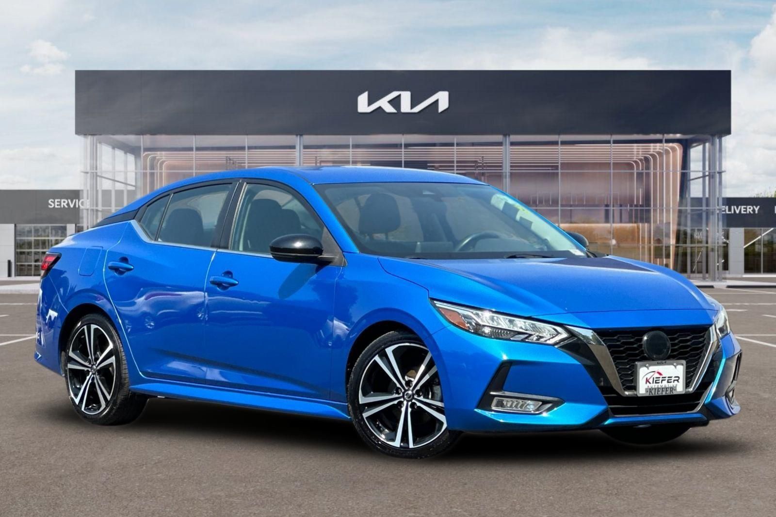 Used 2022 Nissan Sentra SR FWD image 2