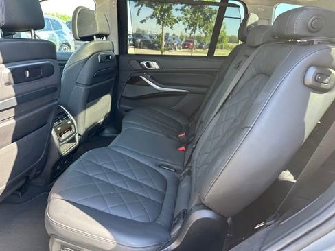 Used 2024 BMW X7 xDrive40i AWD/4WD image 15