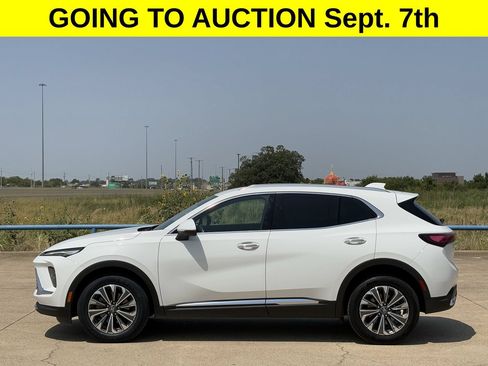 Used 2024 Buick Envision Preferred AWD/4WD image 3