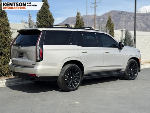 Used 2024 Cadillac Escalade Sport Platinum w/ LPO, ONYX Package image 10