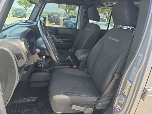Used 2018 Jeep Wrangler Unlimited Sport AWD/4WD image 15