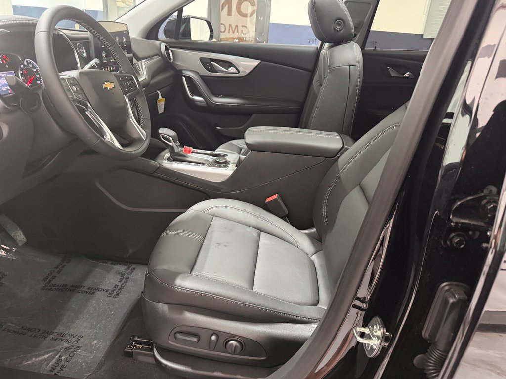 New 2026 Chevrolet Blazer LT w/ LPO, Floor Liner Package FWD image 29