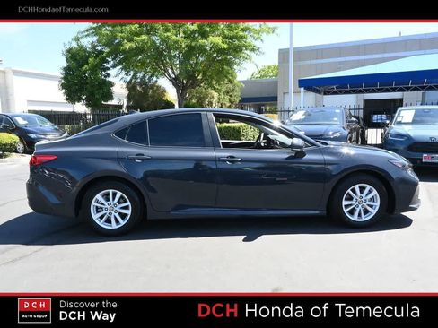 Used 2025 Toyota Camry LE FWD image 5