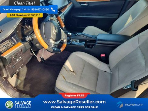 Used 2014 Lexus ES 300h w/ Luxury Package w/Bamboo Trim FWD image 9