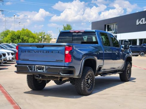 Used 2024 Chevrolet Silverado 2500 ZR2 w/ Technology Package AWD/4WD image 4