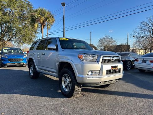Used 2010 Toyota 4Runner SR5 image 4