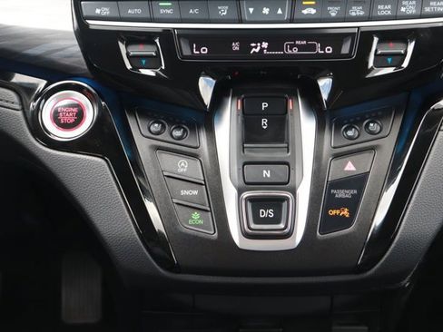 Used 2025 Honda Odyssey Elite image 17