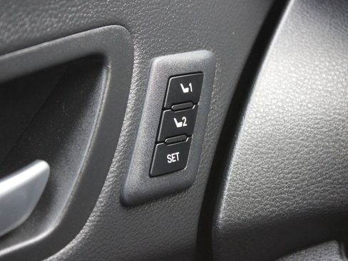 Used 2025 Toyota Sienna XSE w/ XSE Premium Package FWD image 20