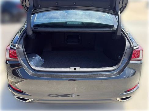 Used 2025 Lexus ES 350 w/ Premium Package FWD image 9