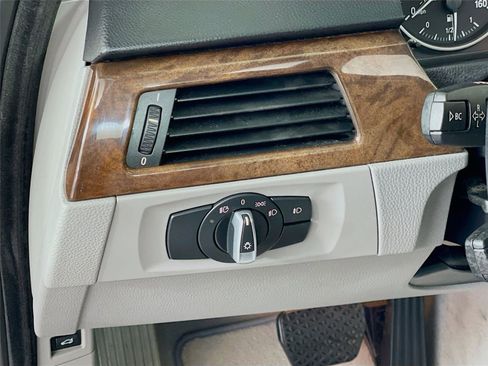 Used 2010 BMW 328i Sedan image 15