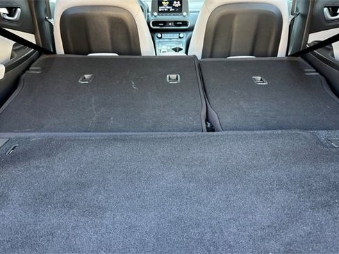 Used 2023 Hyundai Kona SE image 17