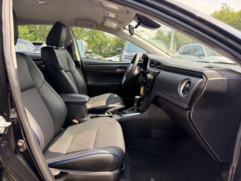 Used 2018 Toyota Corolla SE w/ Carpet Mat Package (TMS) FWD image 14