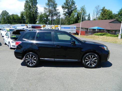 Used 2017 Subaru Forester 2.0XT Touring AWD/4WD image 9