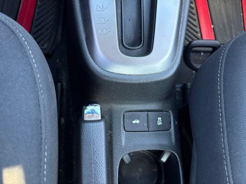 Used 2017 Chevrolet Sonic LT FWD image 12