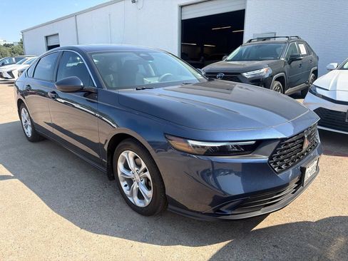 Used 2024 Honda Accord EX image 2
