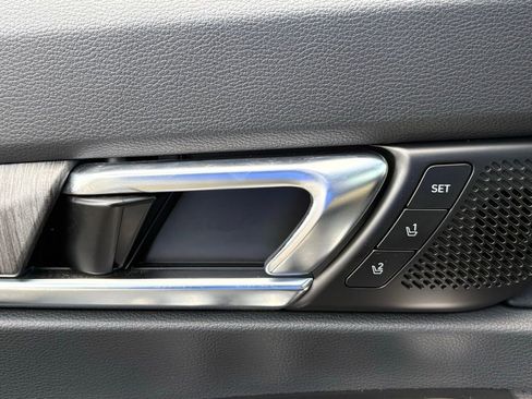 Used 2024 Kia Telluride AWD image 31