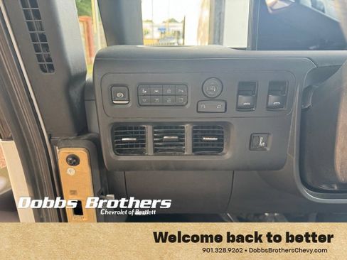 Used 2024 Chevrolet Brightdrop 400 w/ Commercial Equipment Package AWD/4WD image 15