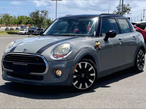 Used 2016 MINI Cooper 4-Door Hardtop FWD image 2