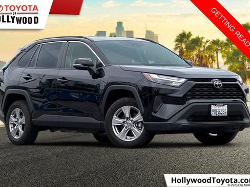 Certified 2025 Toyota RAV4 XLE AWD/4WD image 1