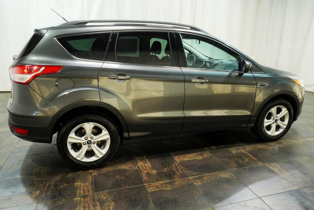 Used 2016 Ford Escape SE w/ Equipment Group 201A AWD/4WD image 4