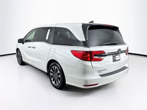 Used 2024 Honda Odyssey EX-L image 2