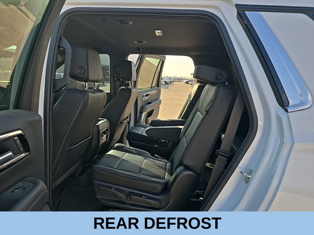 Used 2026 Chevrolet Tahoe High Country AWD/4WD image 19
