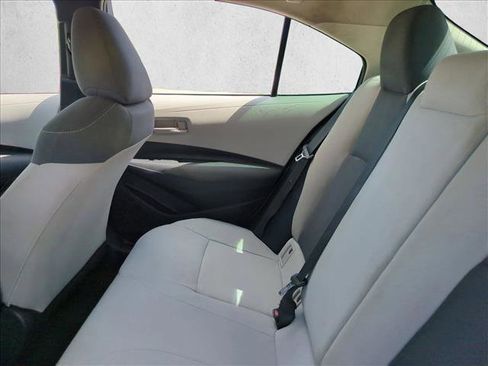 Used 2022 Toyota Corolla L FWD image 17