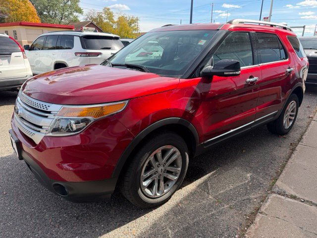 Used 2015 Ford Explorer XLT w/ Equipment Group 202B AWD/4WD image 3