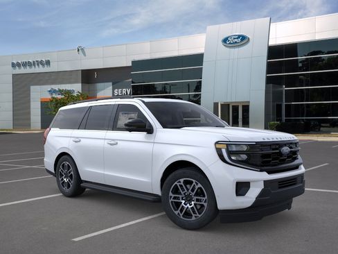 New 2026 Ford Expedition Active AWD/4WD image 7