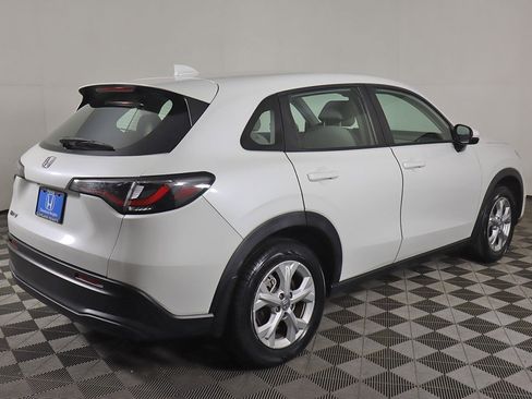 Used 2023 Honda HR-V LX image 7