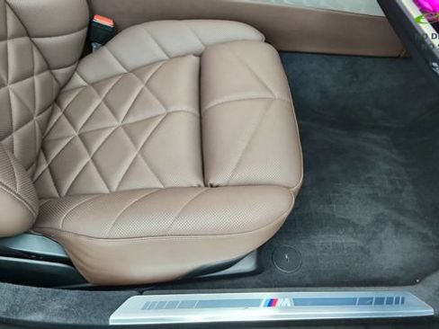 Used 2023 BMW 740i w/ Parking Assistance Package RWD image 22