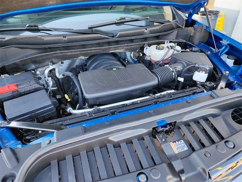 Used 2023 Chevrolet Silverado 1500 ZR2 w/ Technology Package image 15