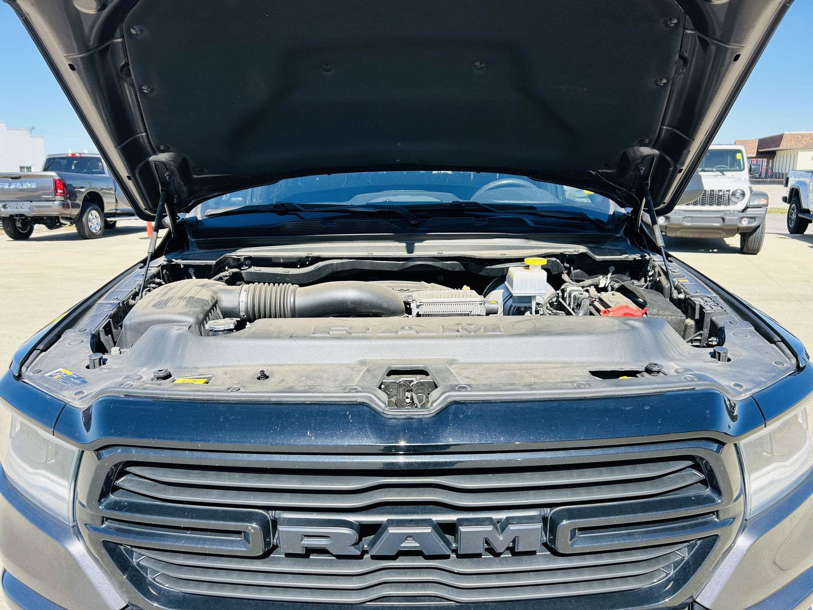 Used 2024 RAM 1500 Laramie AWD/4WD image 42