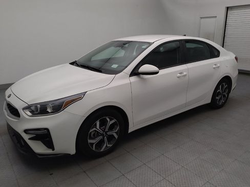 Used 2020 Kia Forte LXS FWD image 2