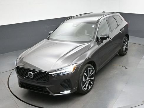 Used 2023 Volvo XC60 B5 Plus w/ Climate Package AWD/4WD image 44