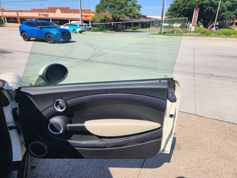 Used 2014 MINI Cooper S FWD image 11