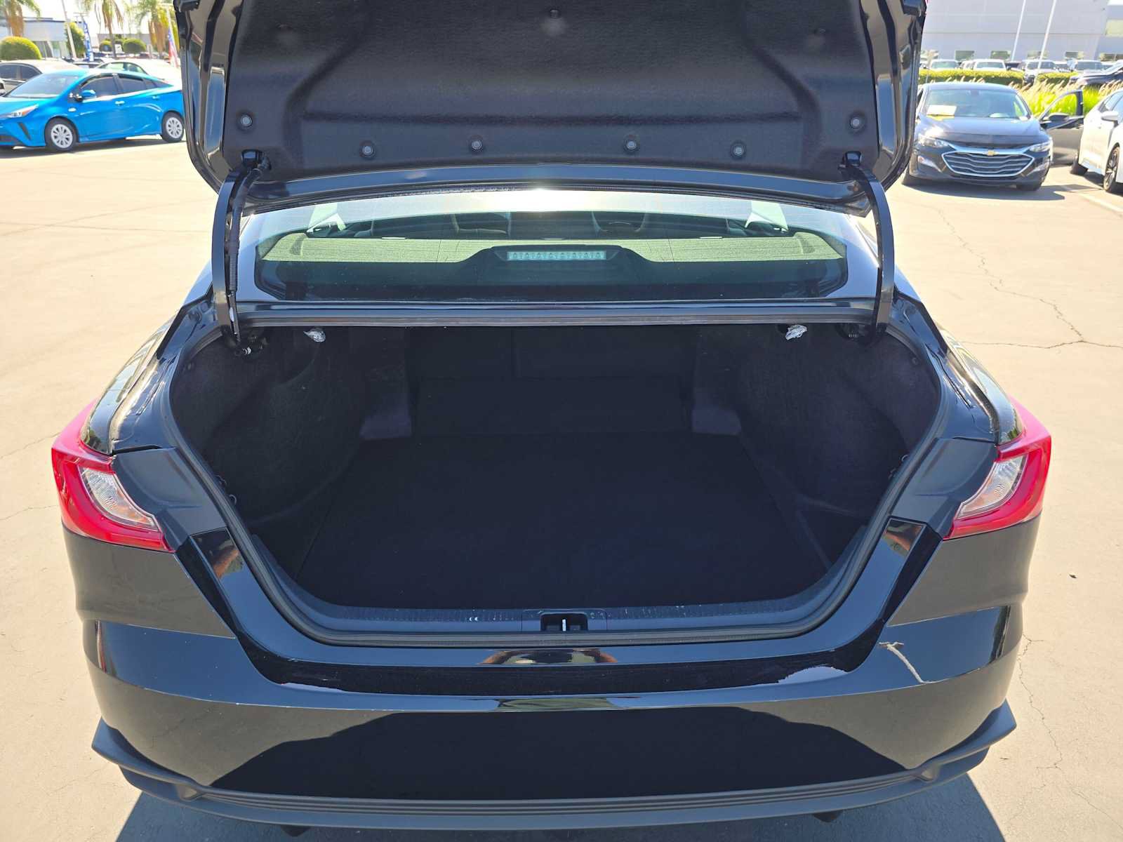 Certified 2025 Toyota Camry SE FWD image 14