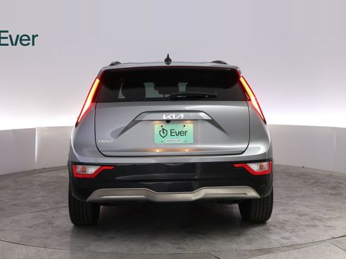 Used 2024 Kia Niro Wind FWD image 15