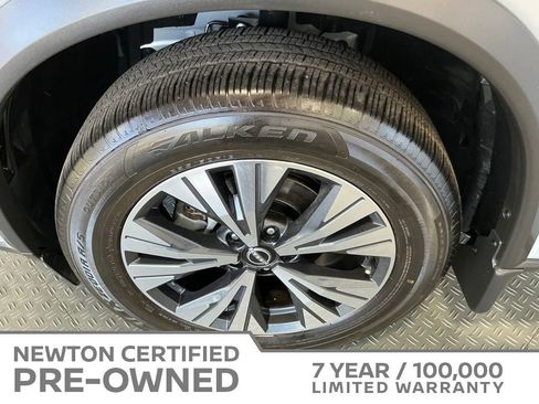 Used 2023 Nissan Rogue SV w/ SV Premium B Package FWD image 40