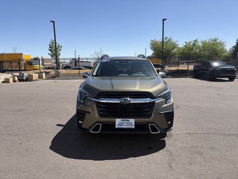 Used 2023 Subaru Ascent Touring AWD/4WD image 2