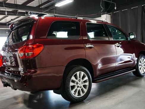 Used 2010 Toyota Sequoia Limited AWD/4WD image 23