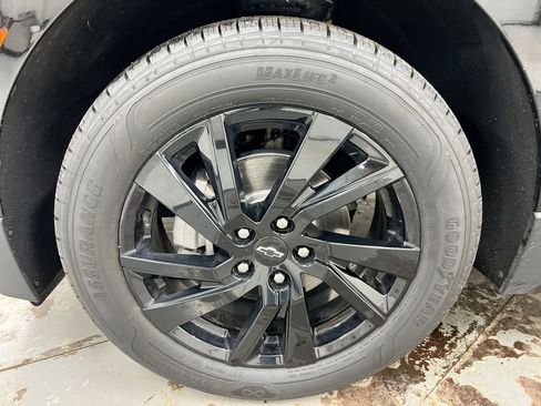 Used 2024 Chevrolet Equinox LS w/ Midnight Edition AWD/4WD image 26