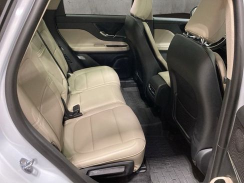 Used 2025 Lincoln Corsair Reserve image 20