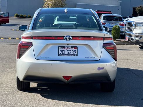 Used 2019 Toyota Mirai image 8