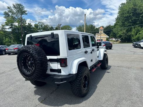 Used 2018 Jeep Wrangler Unlimited Sport AWD/4WD image 8