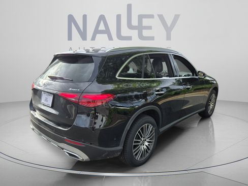 Used 2024 Mercedes-Benz GLC 300 4MATIC image 5