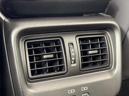 Certified 2023 Toyota Crown Limited image 39