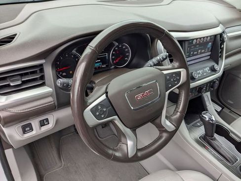 Used 2018 GMC Acadia SLT image 14